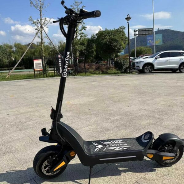 DT06 Electric Scooter – Dual Motor, 1200W*2, 60V 23.4Ah Battery, 45 MPH Max Speed - Image 2